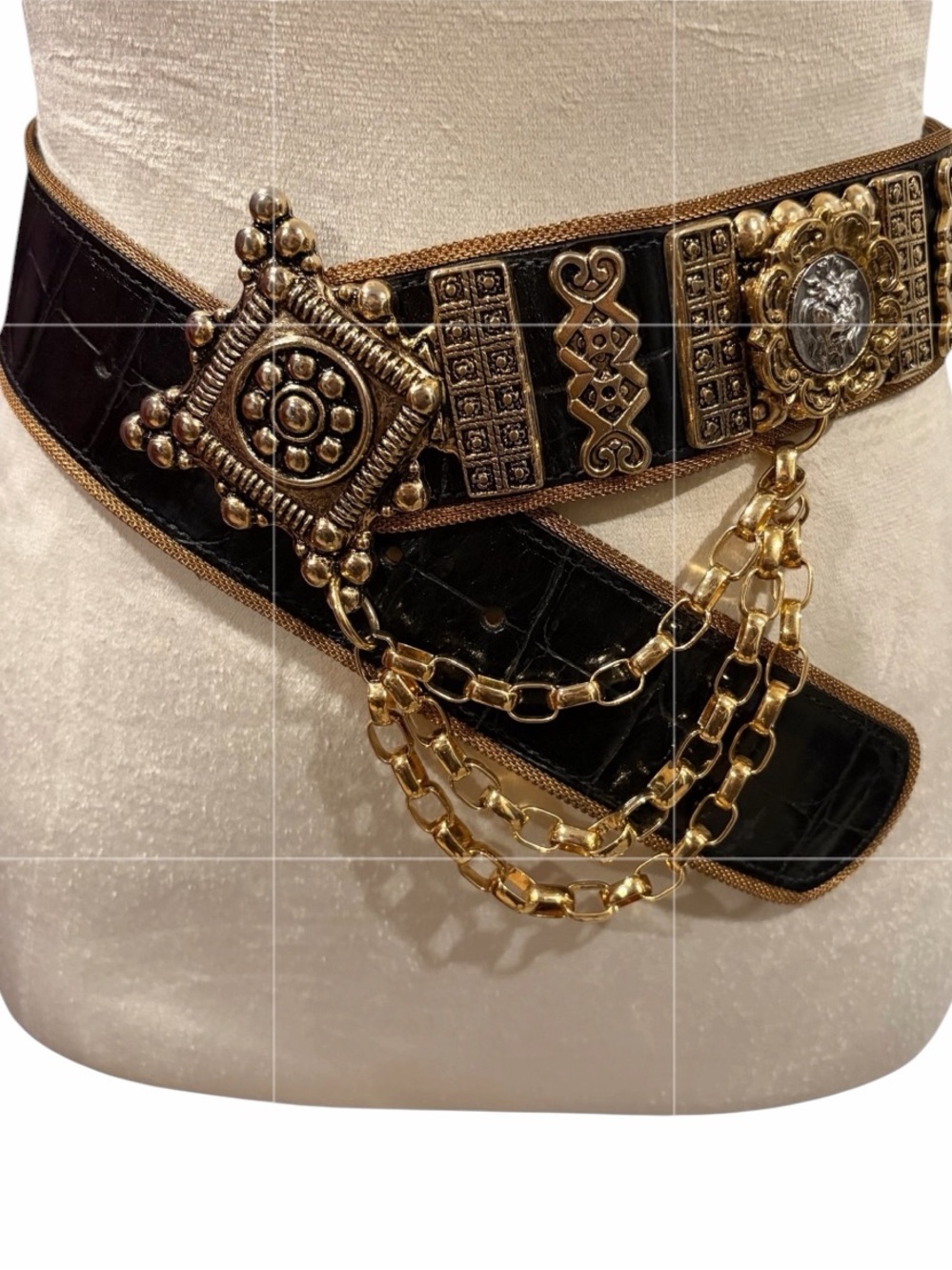 Vintage Streets Ahead Lion Coin Belt